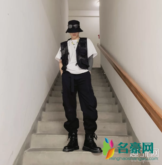 170男生穿马丁靴显矮吗 170男生穿马丁靴怎么样