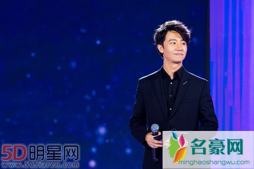 黄轩回应酒后发微博 否认得抑郁症