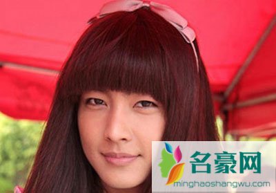 炎亚纶真的整容了吗 炎亚纶未整容的样子