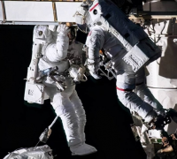 太空浮尸之谜 宇航员太空拍摄到浮尸是怎么回事