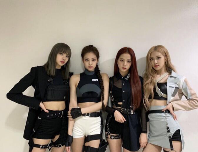 Blackpink的瘦腰紧实的川字肌！Jennie跟Lisa的瘦腰方法
