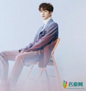 朱正廷香芋紫复古西装 充满复古华丽尽显绅士魅力