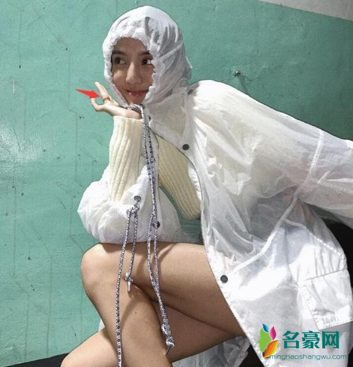 吴千语晒男友视角美照