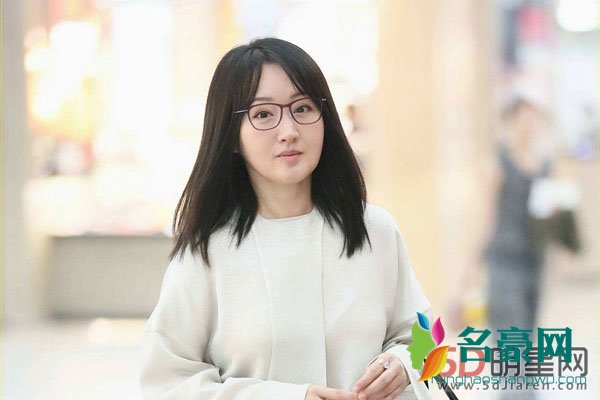 杨钰莹是要结婚了吗 是鲍国安的儿子吗?总感觉头上绿油油的