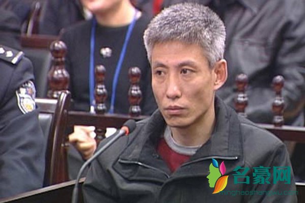 刘涌被谁弄倒的 为什么刘涌要听赵本山的,因为老赵才是东北地区最大的黑社会