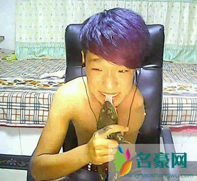 社会你胜哥手怎么断的 这小子是不是把自己胳膊吃了？
