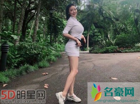 刘强东事件女主角照片 强哥毕业了,从喜欢中学生初恋进化到丰满妖娆