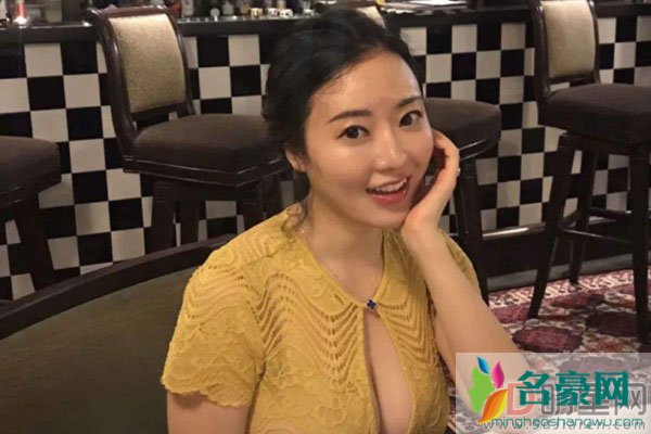 刘强东涉事女照片 看来坑早挖好了掉不掉下去完全取决于自己