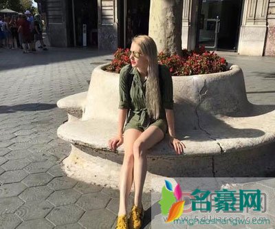 撒贝宁老婆李白的屁股 头发是白的不是传统西方的金发女郎