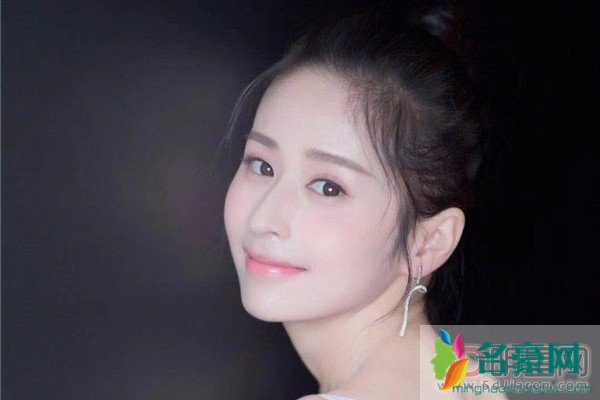 为什么大家都讨厌颖儿 她其实是个很萌很傻很迟钝的女孩