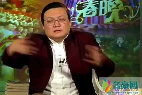 老梁说春晚黑色三分钟 时间并没有紧迫到非打断不可的程度