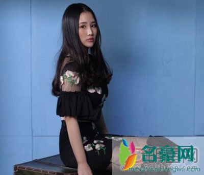 李斯璇的大胸美腿照及个人资料简历 李斯璇最近主持的节目