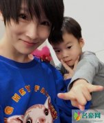 谢楠给吴所谓看吃播 原来不吃的东西竟然会主动想吃