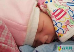 岳云鹏升格当爷爷 网友：人在家中坐突然升辈份