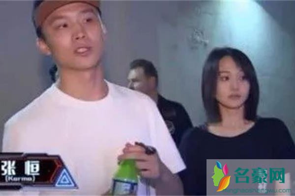 郑爽现任男友张恒多大了 她们没有避嫌说明感情还行