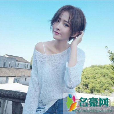 李明霖直播谈到小越女哪些事 scc川川和小越女分手了吗