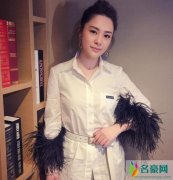 阿娇秀腰身辟谣怀孕 微笑面对镜头一脸疲惫