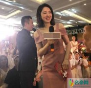 董璇离婚后首现身 全程灿笑似乎不受风波影响