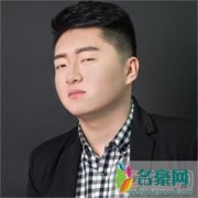 崔阿扎和小洲关系 小洲和阿扎连麦视频简介