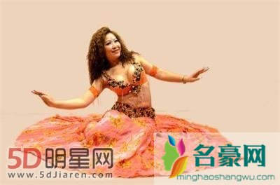 中国达人秀抖奶舞是谁资料 国内抖胸第一人叫什么