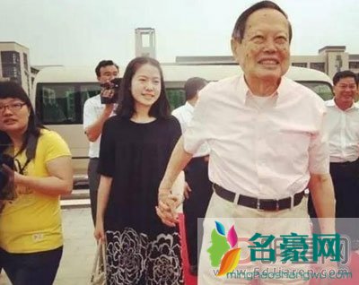 翁帆对杨振宁不耐烦了! 如果杨振宁去世了你依然为他守着这份真爱吗