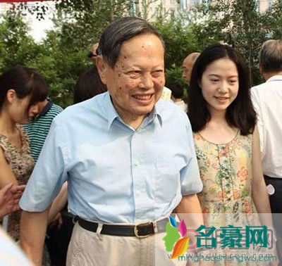 翁帆对杨振宁不耐烦了! 如果杨振宁去世了你依然为他守着这份真爱吗