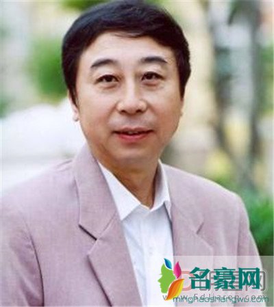 冯巩官职行政级别 一个活跃在小品界里的相声表演艺术家