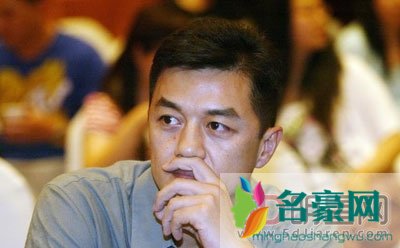 李亚鹏现在靠什么生活 在丽江的地产基本死了不适合做生意