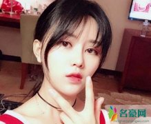 麦小兜的左耳怎么了 网传麦小兜没有左耳是真的吗