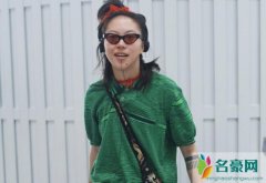 窦靖童近照曝光 扎着冲天辫搭配奇特引人关注