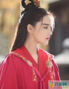 王丽坤演的妲己 似乎有一种侠者气质