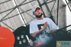 PGone机场遭狂拍 发文怒斥媒体对他进行拍摄行为