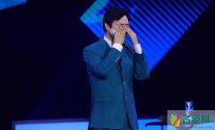 费玉清演唱会飙泪 一度哽咽飙泪让观众为之感动