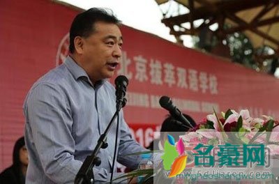 张宏民为什么离开央视 业务能力挺强哪么早就退居二线了