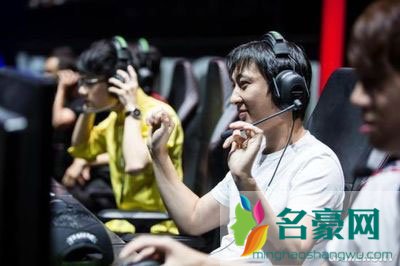 王思聪的直播平台叫什么名字 王思聪请过男主播吗