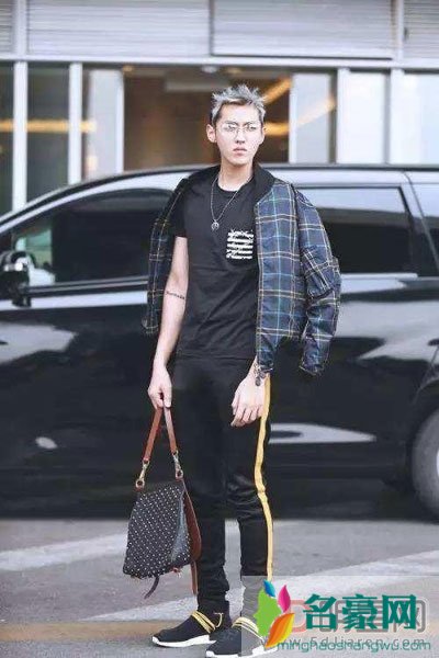 黄子韬结婚了吗?老婆叫什么 韬韬事业心强怎么可能这么早结婚