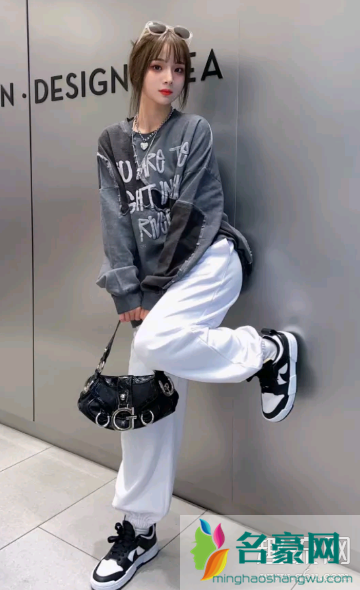 dunk黑白熊猫怎么搭配好看 dunk熊猫偏码吗