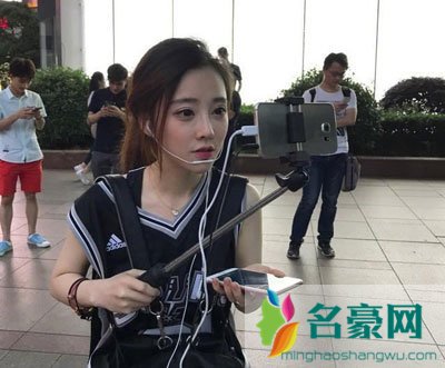 冯提莫用什么外置声卡 冯提莫唱歌是靠声卡吗