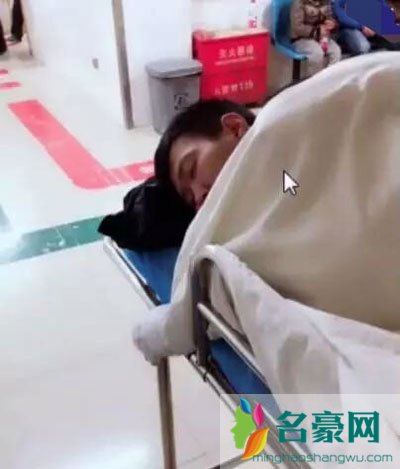 舞帝小白龙张家界被打原因+结果 小白龙被打幕后是谁