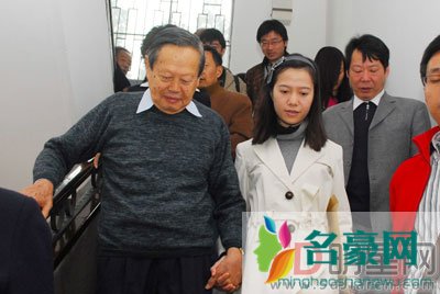 翁帆坚守13年没白费 就像炒股一样,本来打算短线一不留神就成了长线