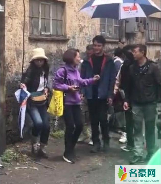 非洲女粉丝告白王凯
