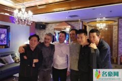 吴秀波近照曝光 吴秀波夜间出行衣着寒酸被曝光
