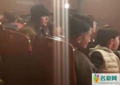 全智贤长子曝光 全智贤一家三口在剧场一起观看演出