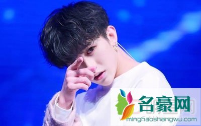 蔡徐坤妈妈徐静职业简介+资料照片 蔡徐坤家庭成员介绍