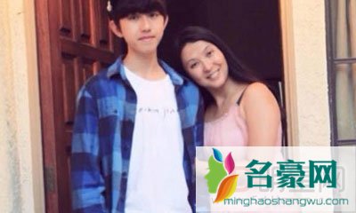 蔡徐坤妈妈徐静职业简介+资料照片 蔡徐坤家庭成员介绍