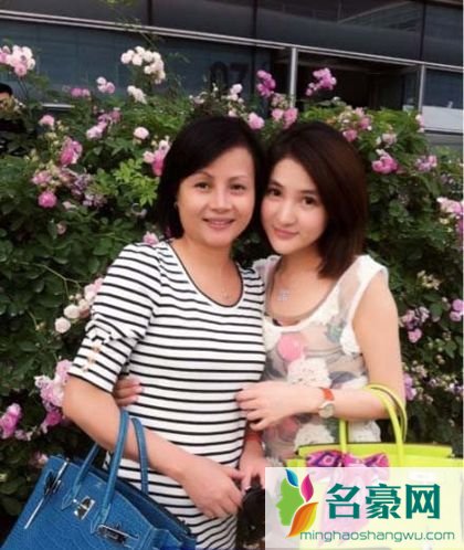 郭美美的母亲妈妈郭登峰资料简介 郭美美和她妈妈照片私房照