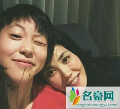 窦靖童回应性取向:可能是妈妈换男人换多了给女儿有了阴影