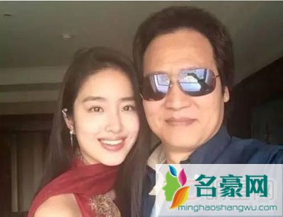 刘亦菲和她干爹打过炮吗 娱乐圈怎么没有认干儿子的？