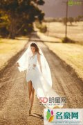 “腿腿”模特董蕾1.15大长腿堪比吉尼斯纪录