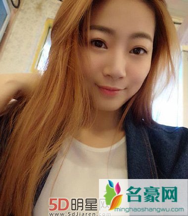 “腿腿”模特董蕾1.15大长腿堪比吉尼斯纪录